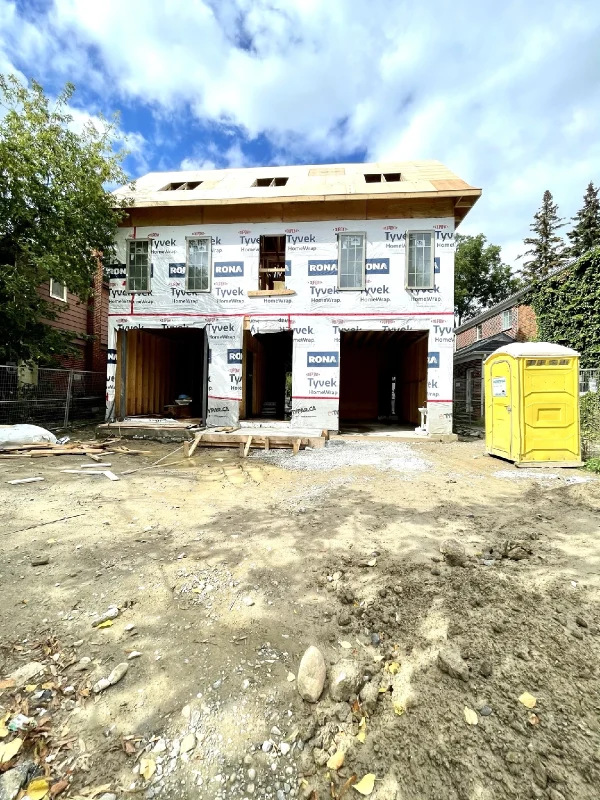 Etobicoke Custom Built House - Image 2