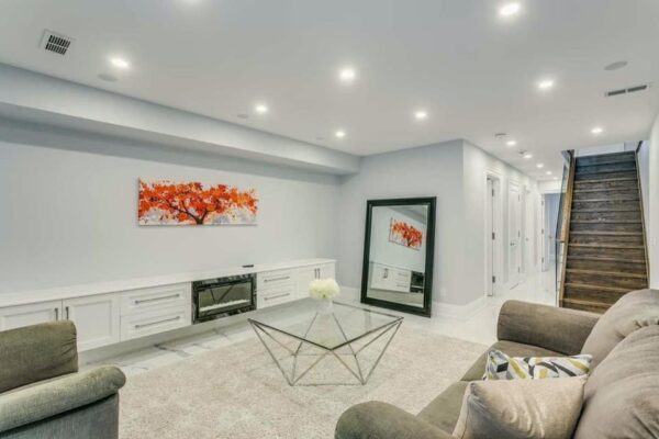 Toronto Custom Built House - Image 6