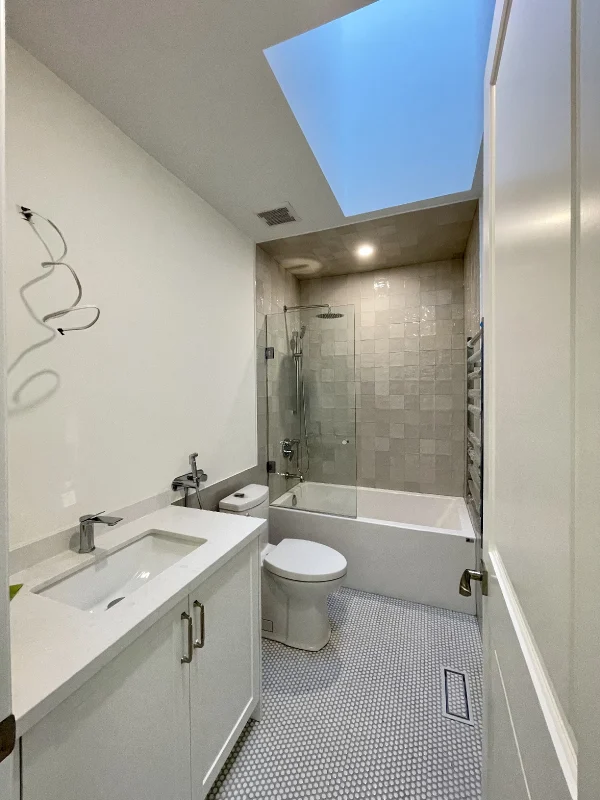 Etobicoke Custom Built House - Image 9