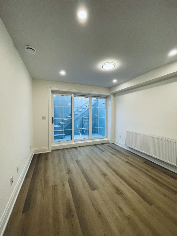Etobicoke Custom Built House - Image 7