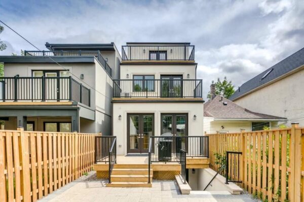 Toronto Custom Built House - Image 8