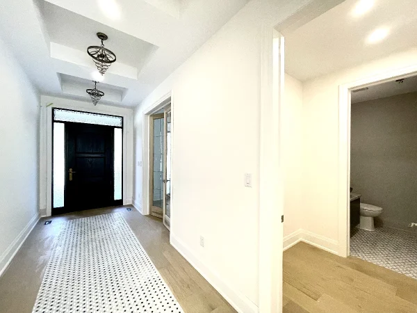 Etobicoke Custom Built House - Image 16