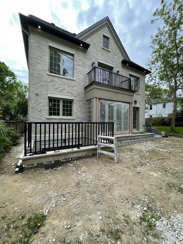 Etobicoke Custom Built House - Image 21