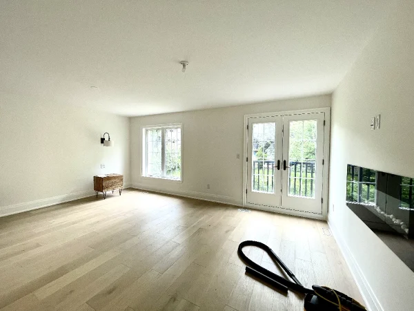 Etobicoke Custom Built House - Image 13