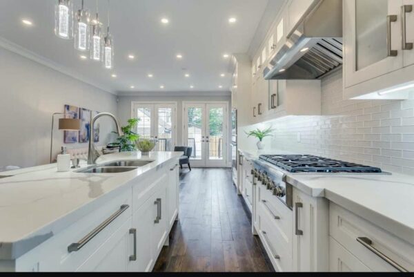 Toronto Custom Built House - Image 25